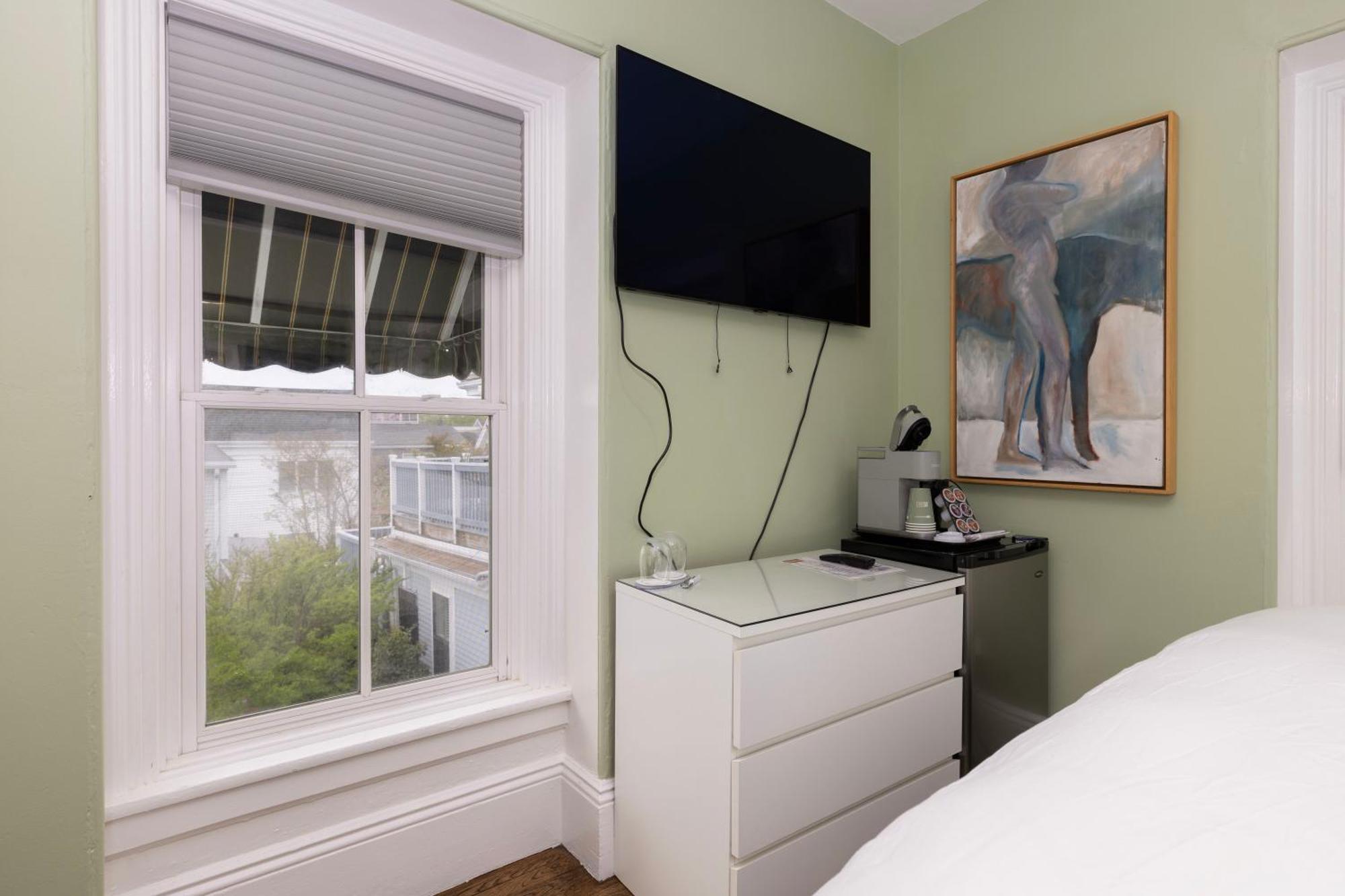 Prince Albert Guest House, Провинстаун Стая снимка
