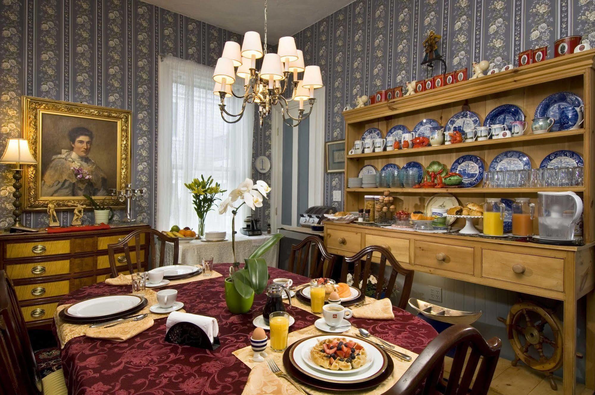 Prince Albert Guest House, Провинстаун Екстериор снимка