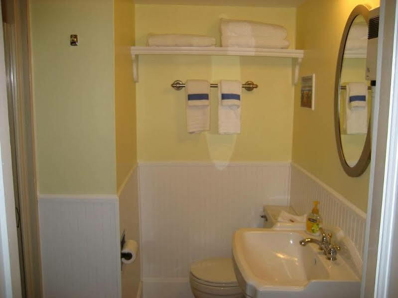 Prince Albert Guest House, Провинстаун Екстериор снимка